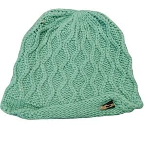 The North Face Cable Knit Green Classic Fit Winter Beanie Hat Womens OSFA